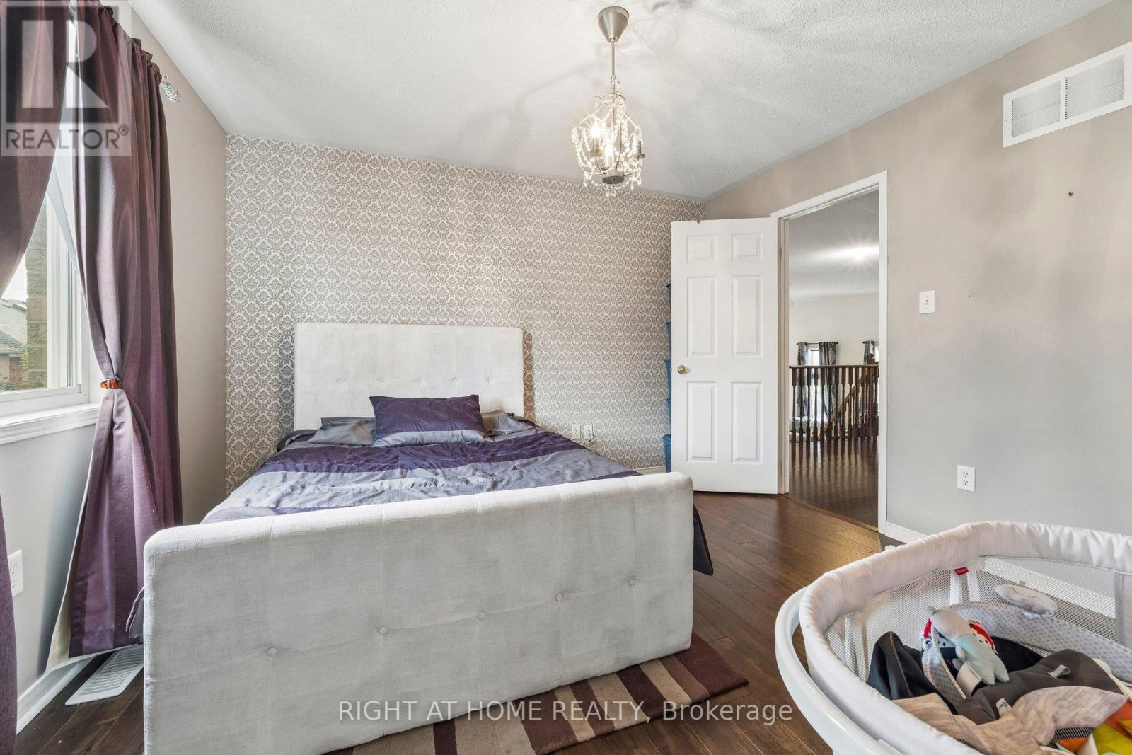 13 Weston Crescent, Ajax, ON