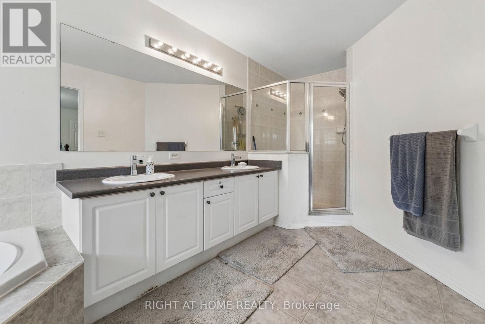 13 Weston Crescent, Ajax, ON