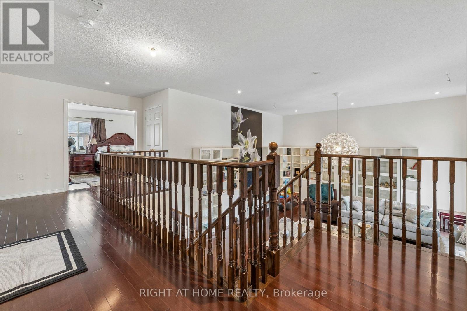 13 Weston Crescent, Ajax, ON