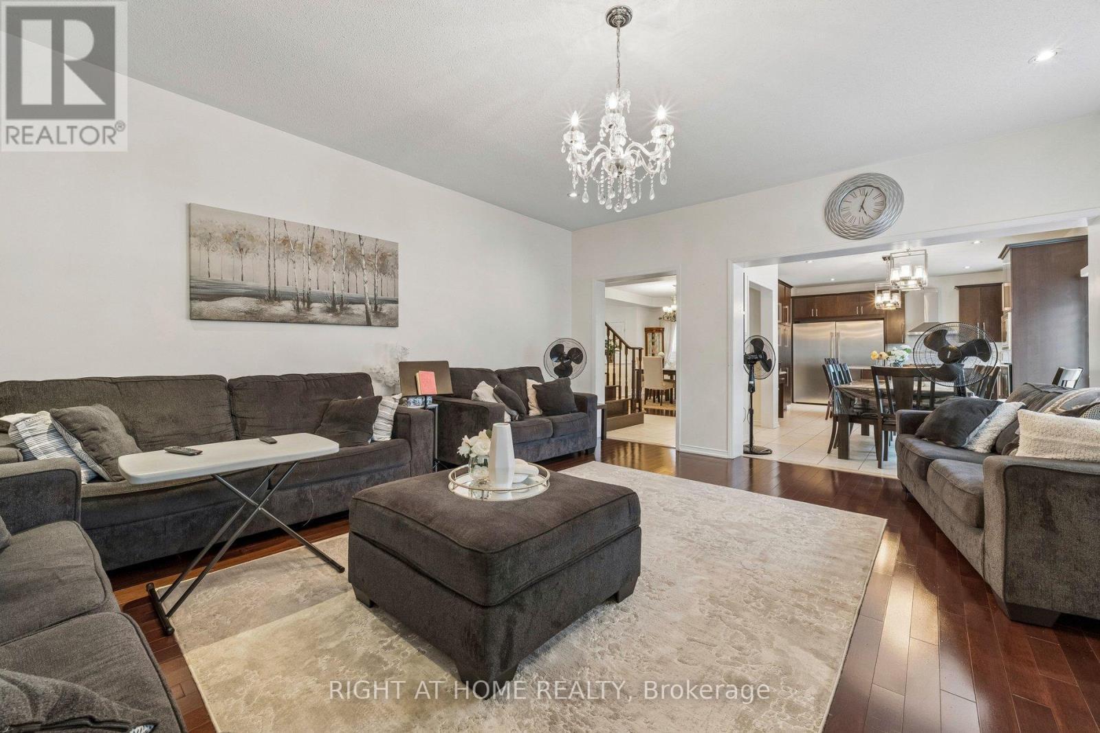 13 Weston Crescent, Ajax, ON