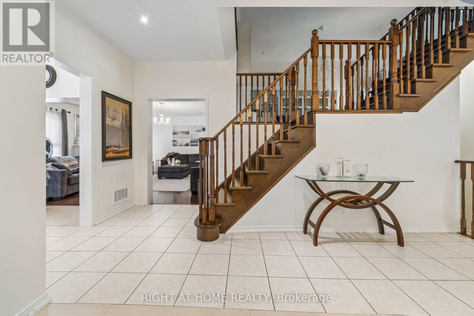 13 Weston Crescent, Ajax, ON