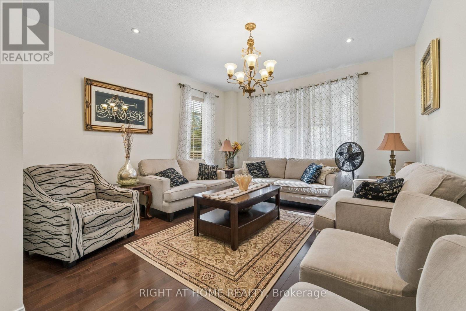 13 Weston Crescent, Ajax, ON