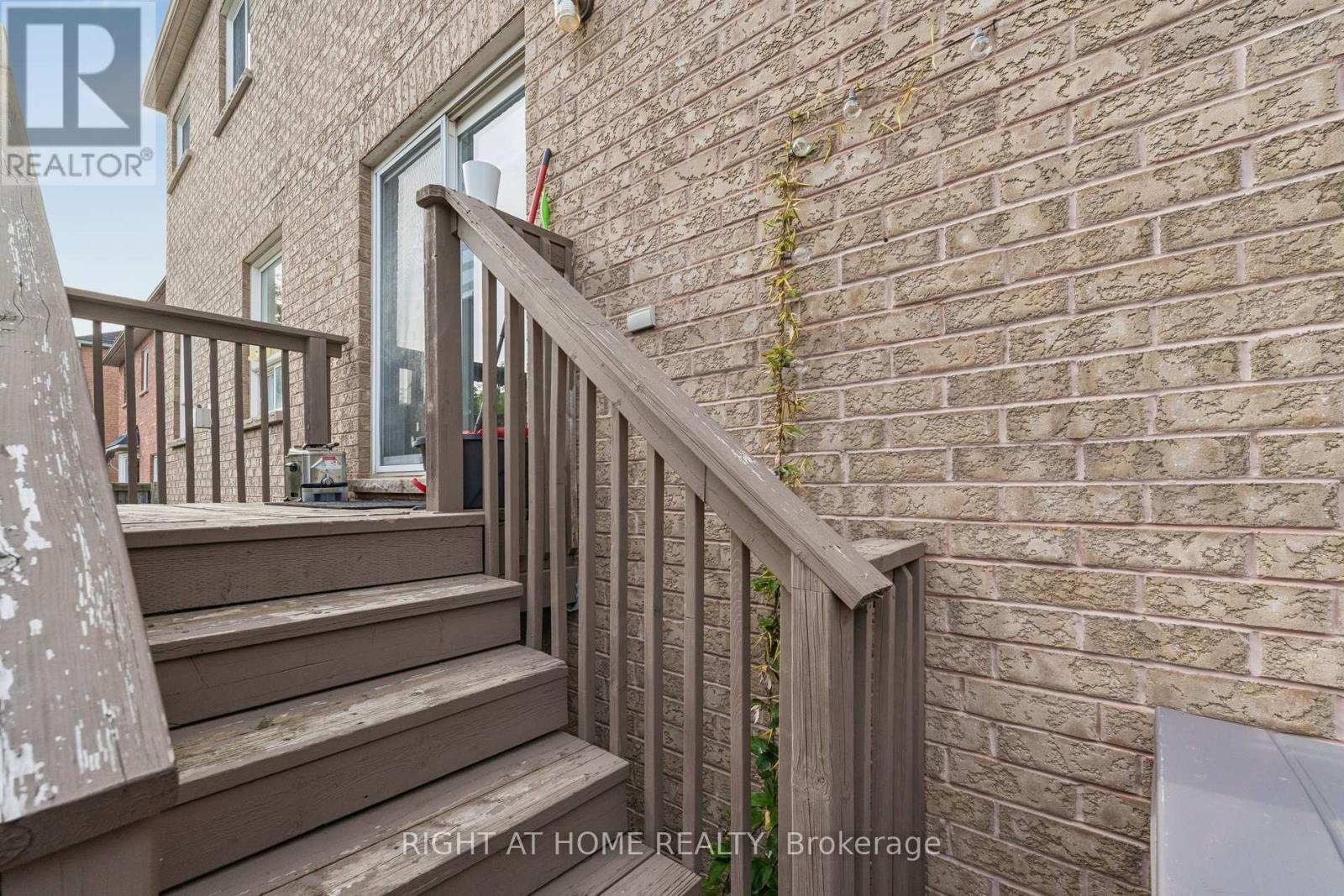 13 Weston Crescent, Ajax, ON