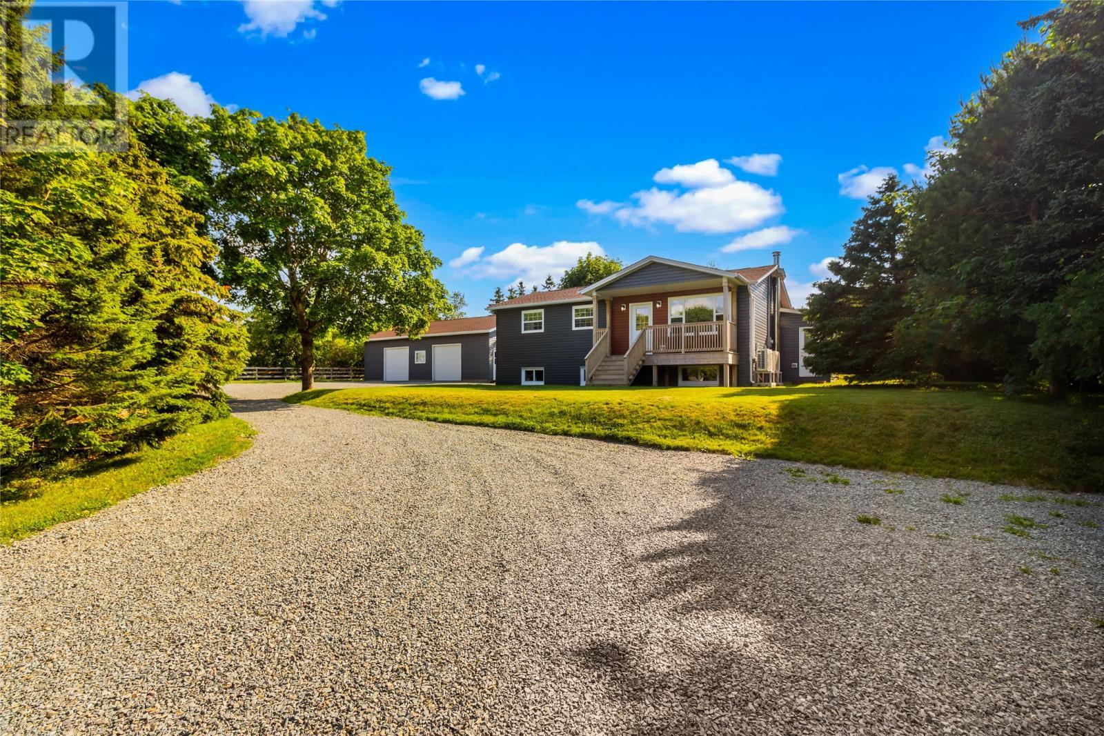 25 Chamberlains Road, Conception Bay South, NL