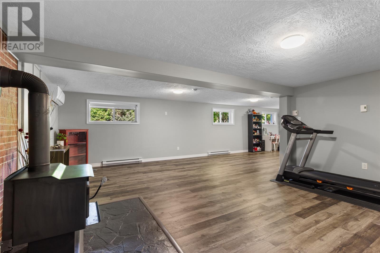 25 Chamberlains Road, Conception Bay South, NL