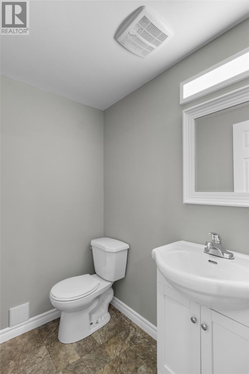 25 Chamberlains Road, Conception Bay South, NL