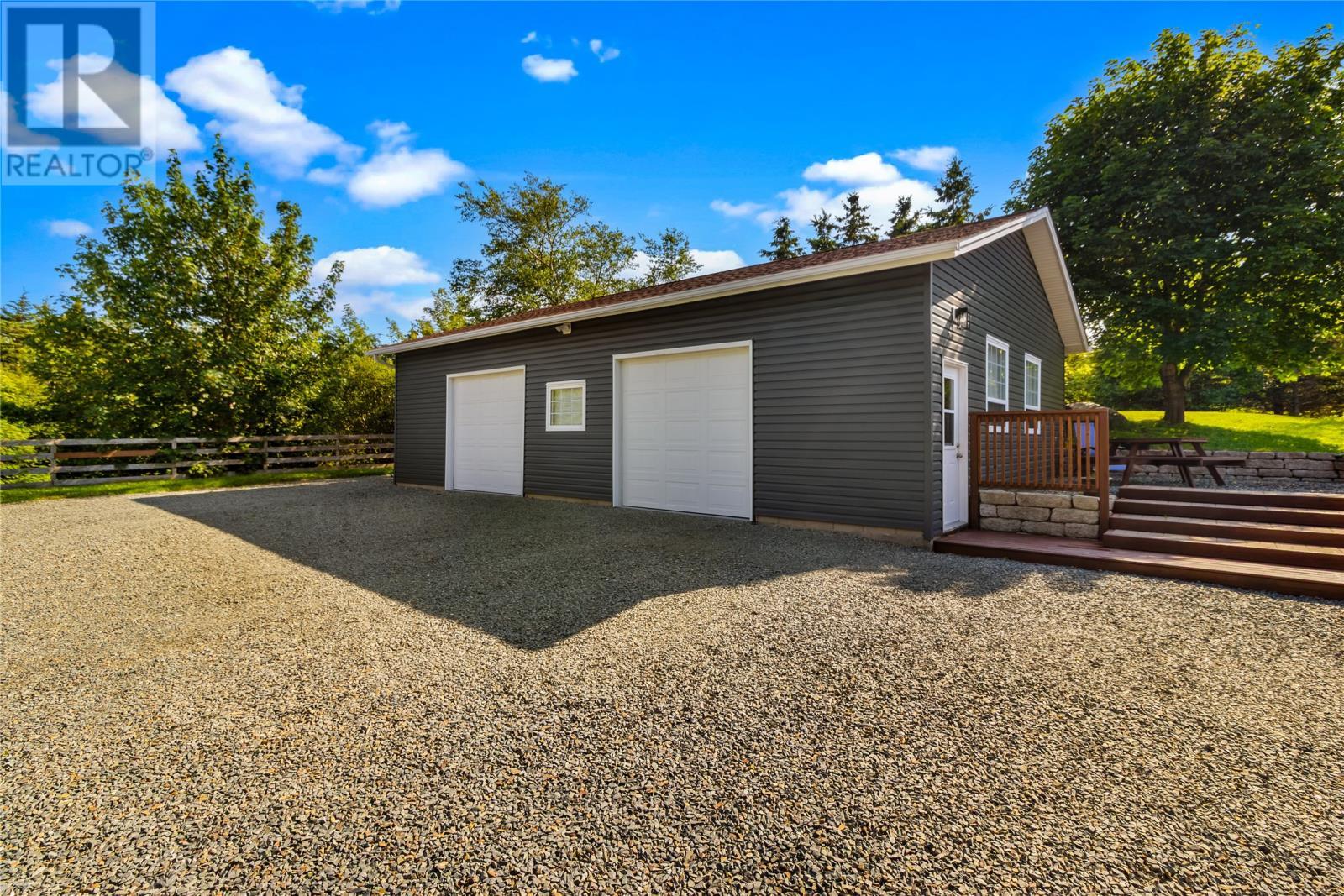 25 Chamberlains Road, Conception Bay South, NL
