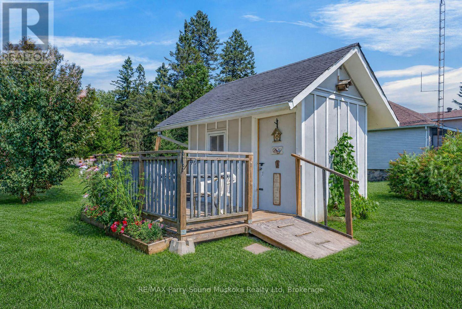 22 Ahmic Street, Magnetawan, ON
