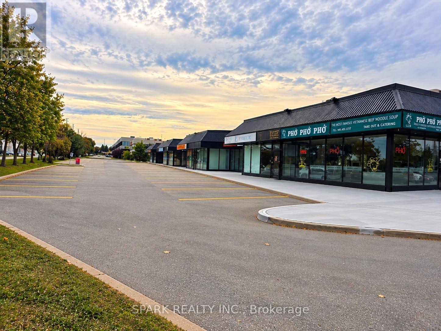 1125 Derry Road E, Mississauga, ON