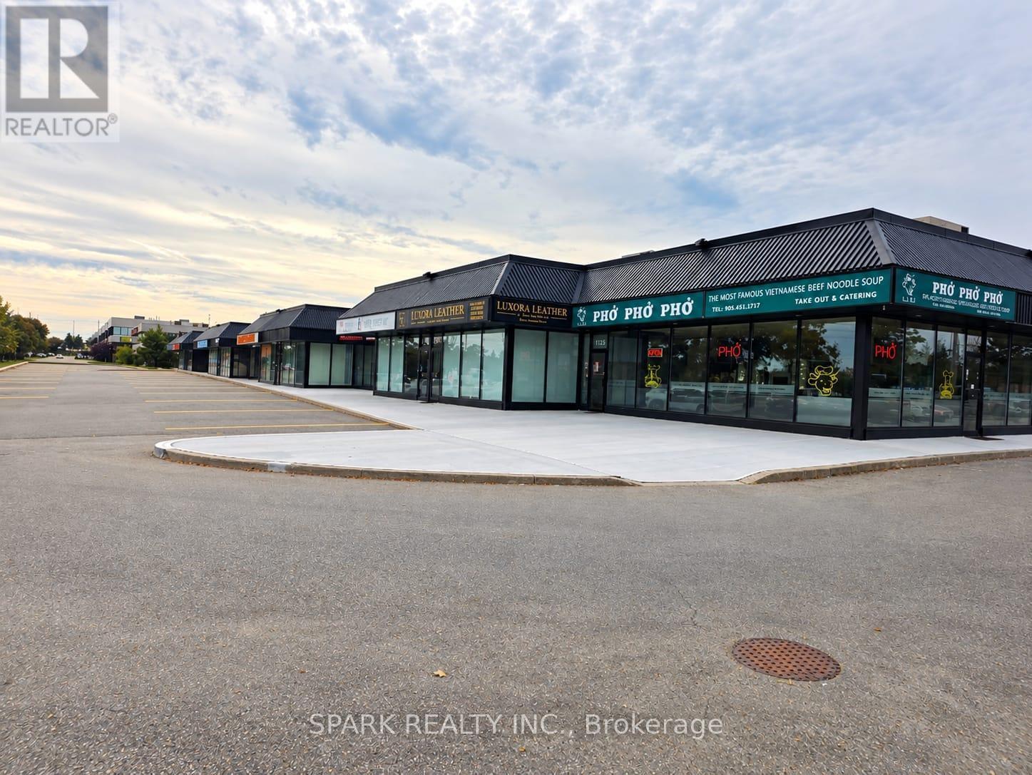 1125 Derry Road E, Mississauga, ON