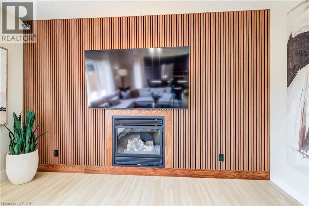 210 Hawkswood Drive, Kitchener, ON