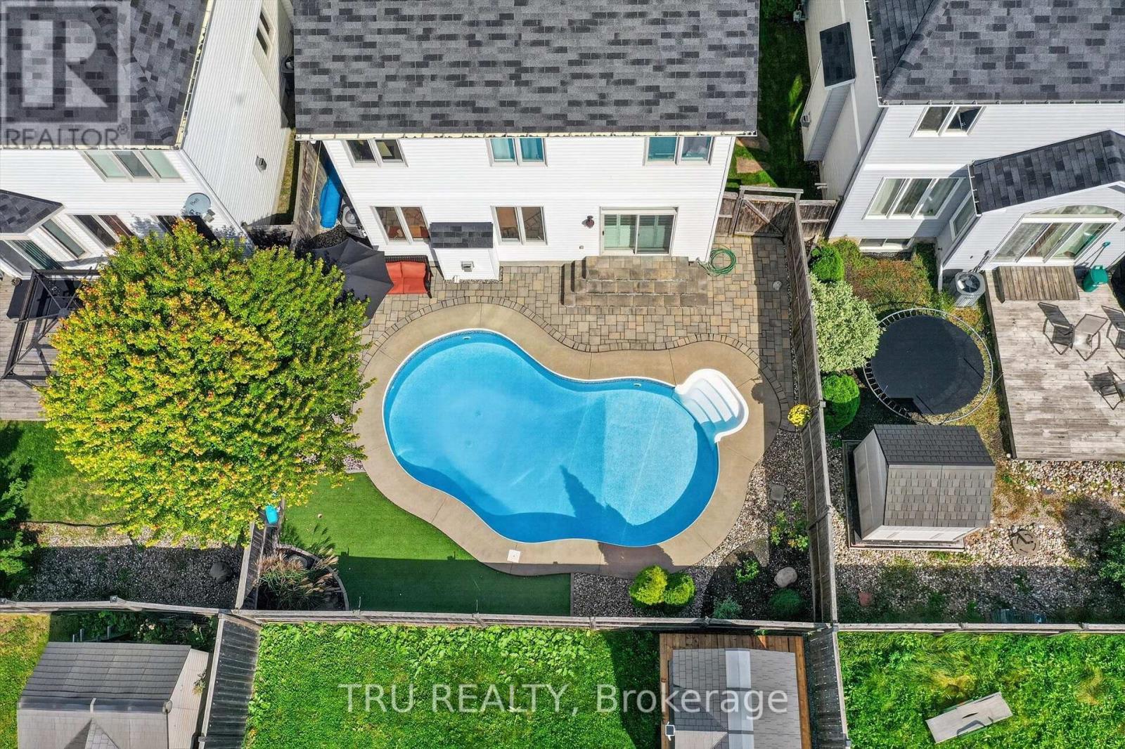Aerial view of pool - 325 Upcountry Drive E, Ottawa, ON