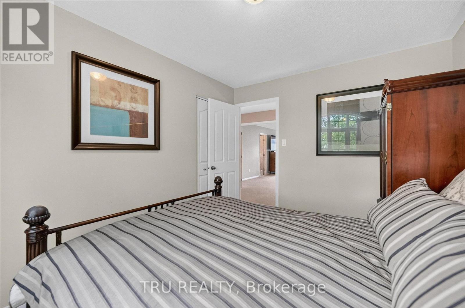 bedroom 2 - 325 Upcountry Drive E, Ottawa, ON