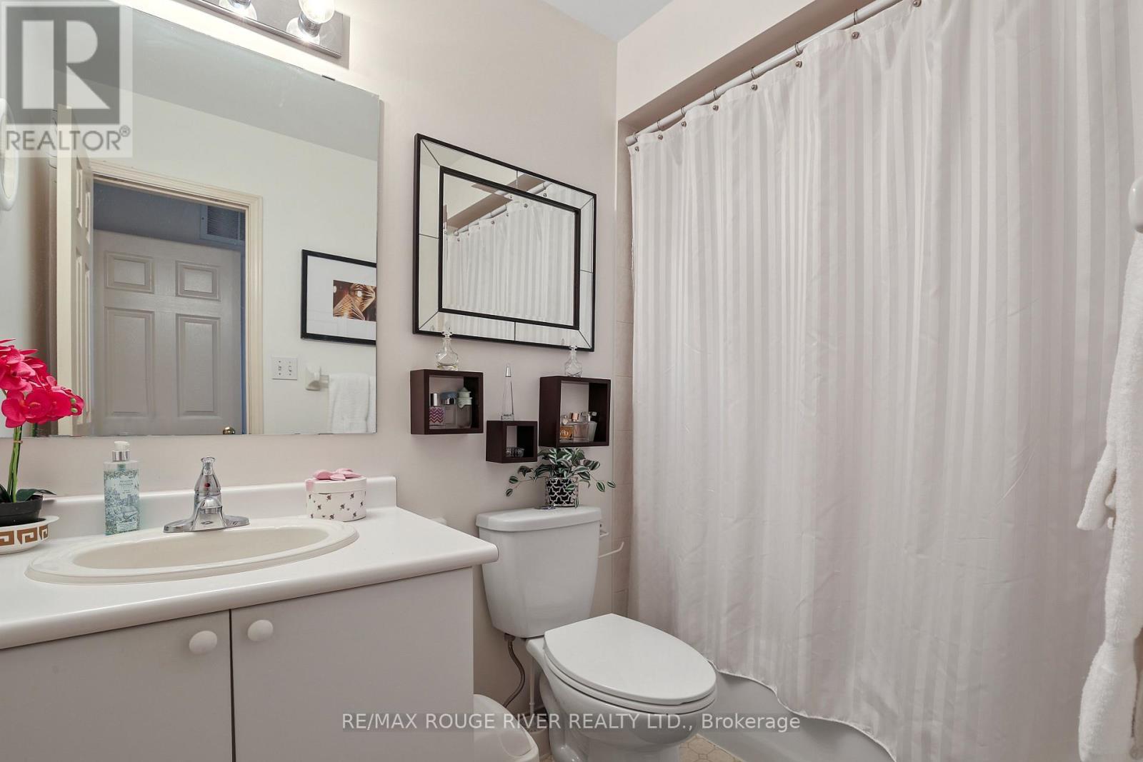 Ensuite Bathroom - 1543 Otonabee Drive, Pickering, ON