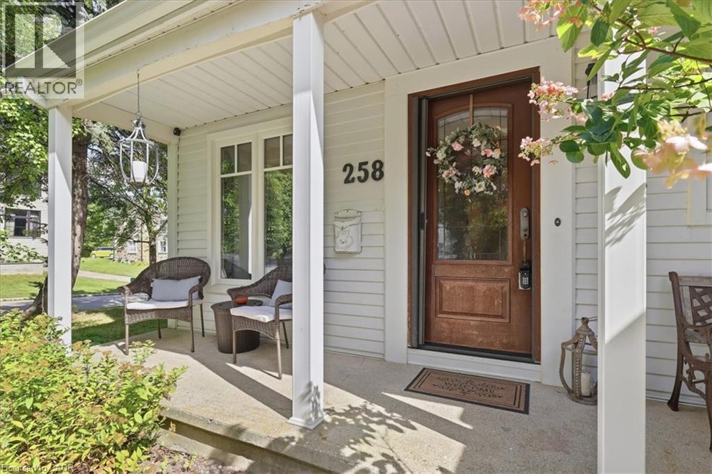 258 Newport Place, Waterloo, ON