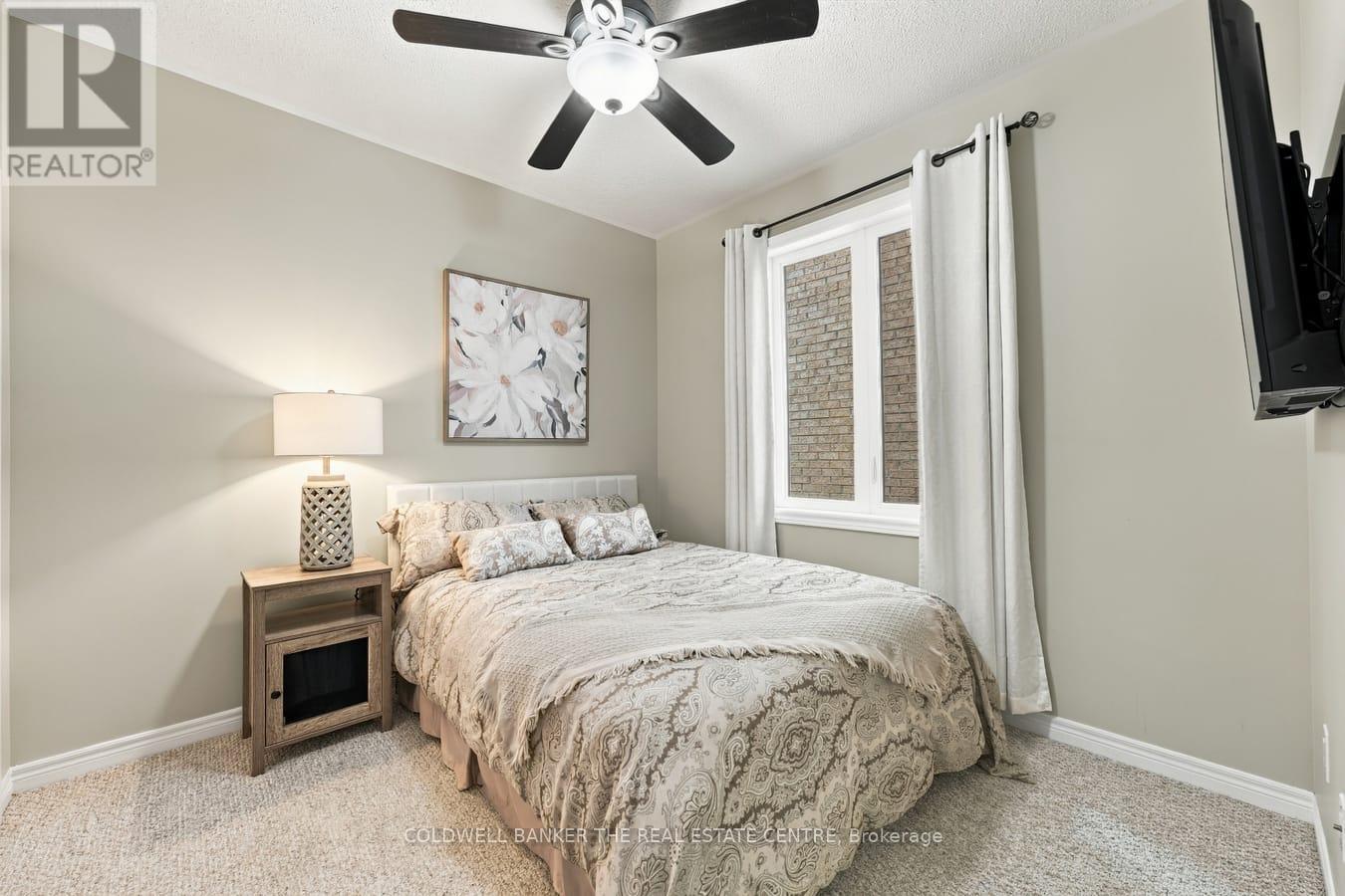 Main Bedrm 2 - 25 Manor Forest Road, East Gwillimbury, ON