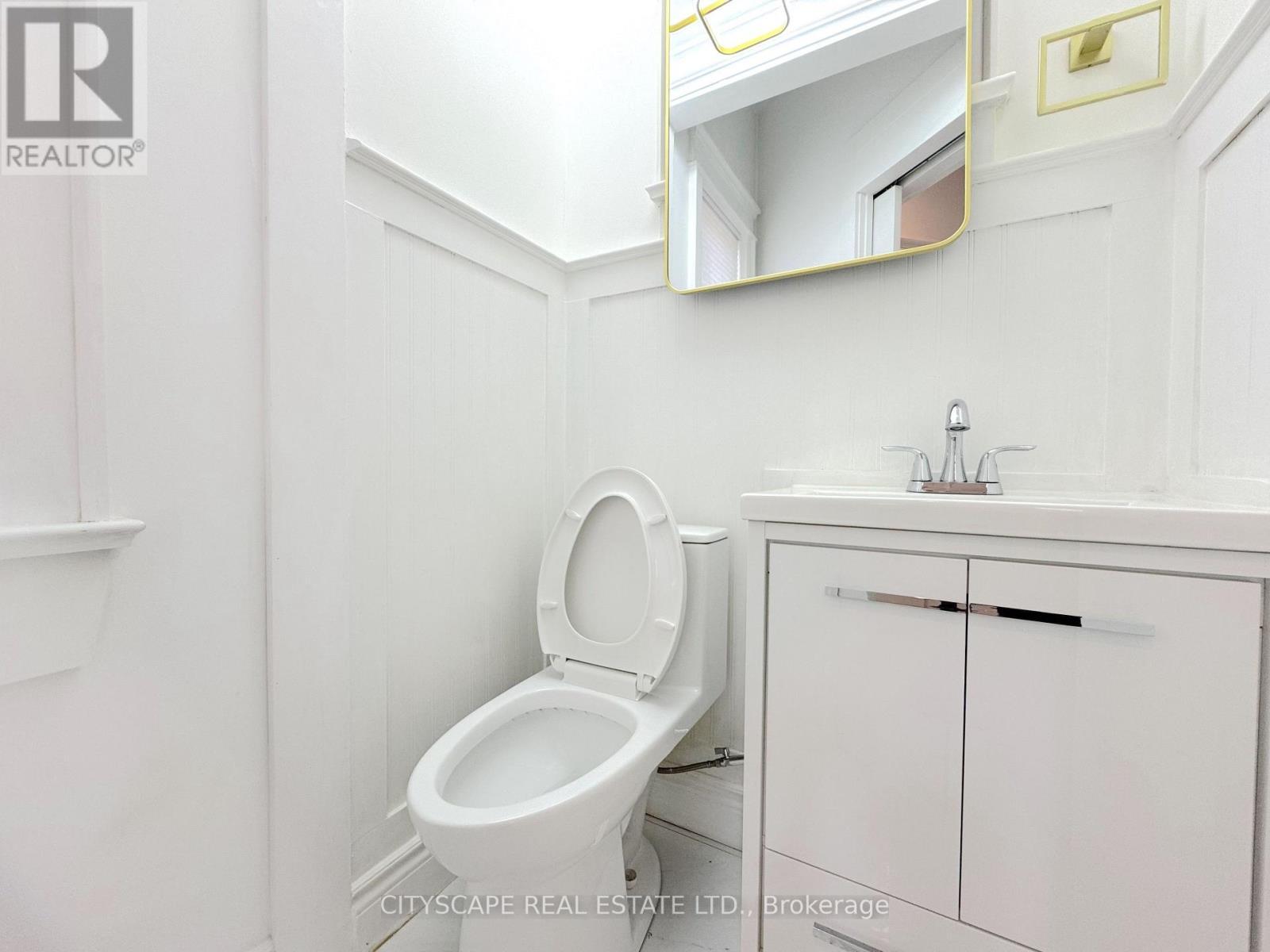 2pc Powder Room - 60 Hillview Drive, Newmarket, ON