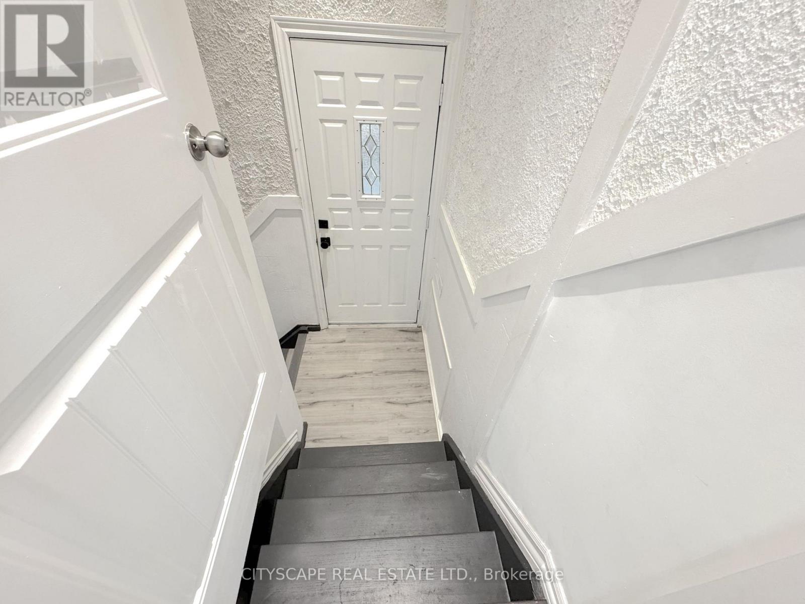 Stairs to Basement - 60 Hillview Drive, Newmarket, ON