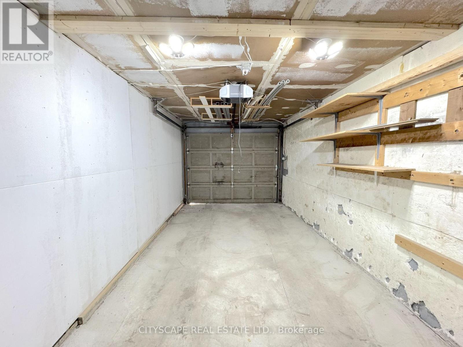 Garage - 60 Hillview Drive, Newmarket, ON