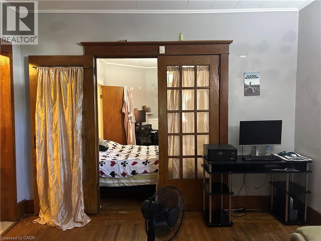 Lower unit - 102 Stanley Street, Simcoe, ON