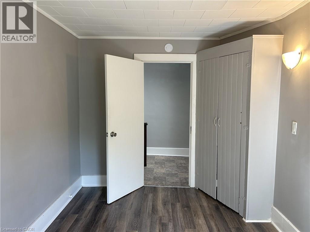 Upper unit - 102 Stanley Street, Simcoe, ON
