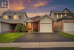 20 TRAILBROOK LANE Guelph (Grange Road), ON N1E 7B5