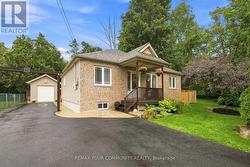 19 DE GEER STREET Georgina, ON L0E 1L0