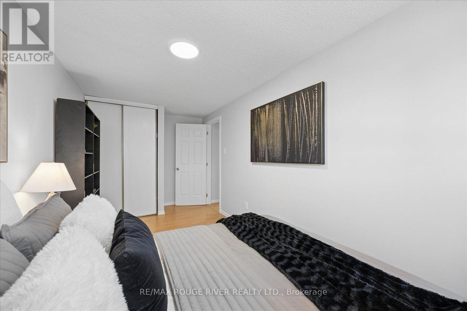 371 Ormond Drive, Oshawa, ON