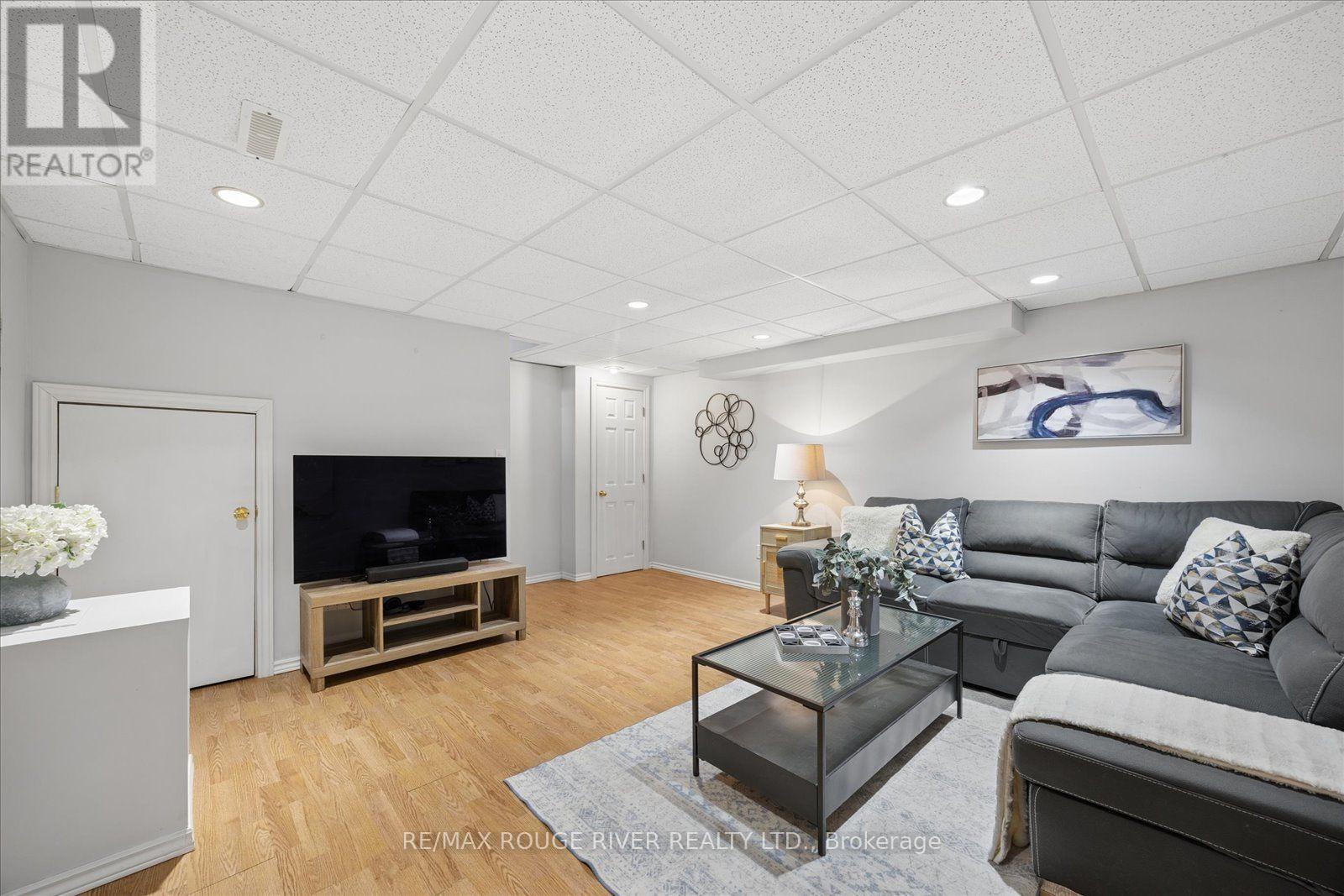371 Ormond Drive, Oshawa, ON