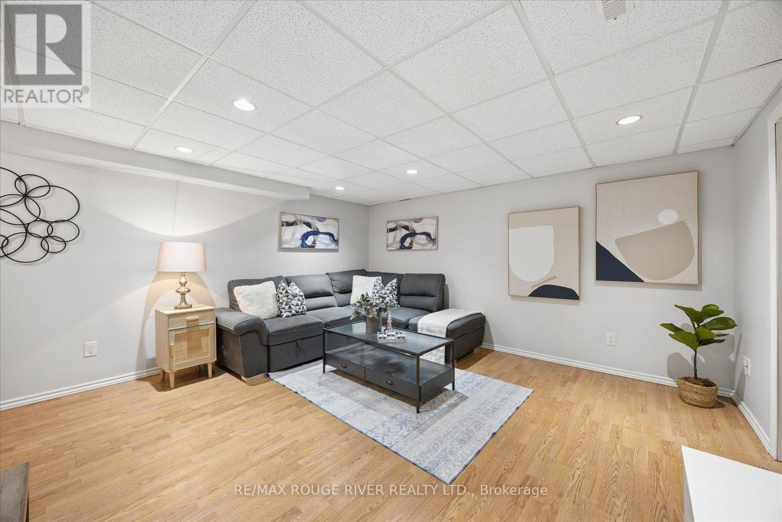 371 Ormond Drive, Oshawa, ON