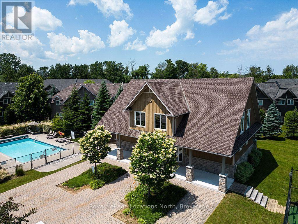 Club House - 102 - 25 Beaver Street S, Blue Mountains, ON