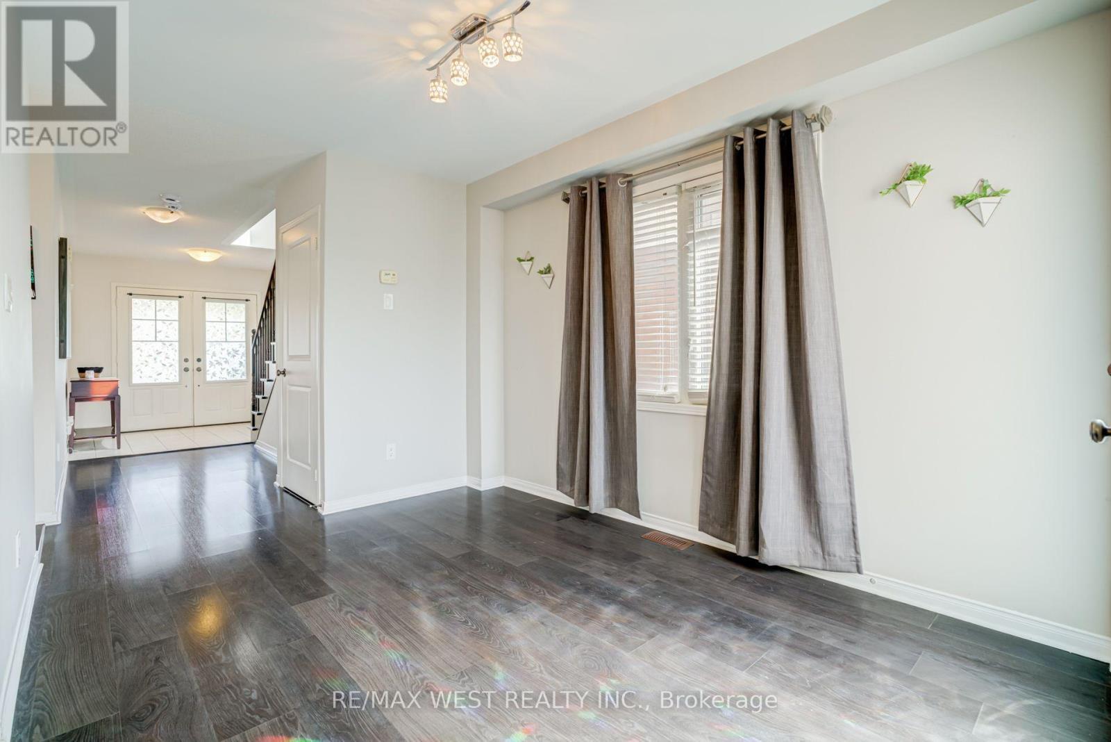 12 Hoard Avenue S, New Tecumseth, ON