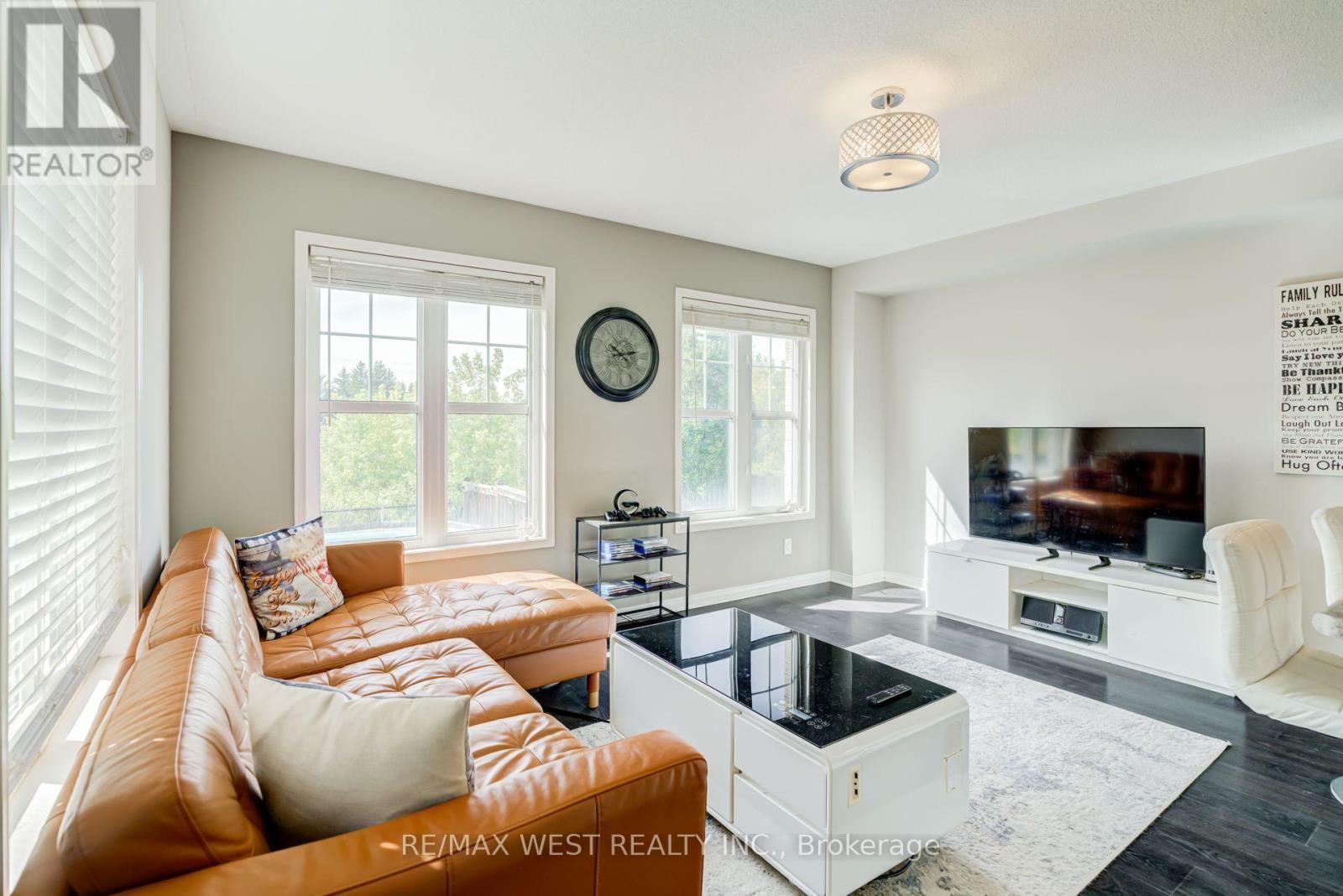 12 Hoard Avenue S, New Tecumseth, ON