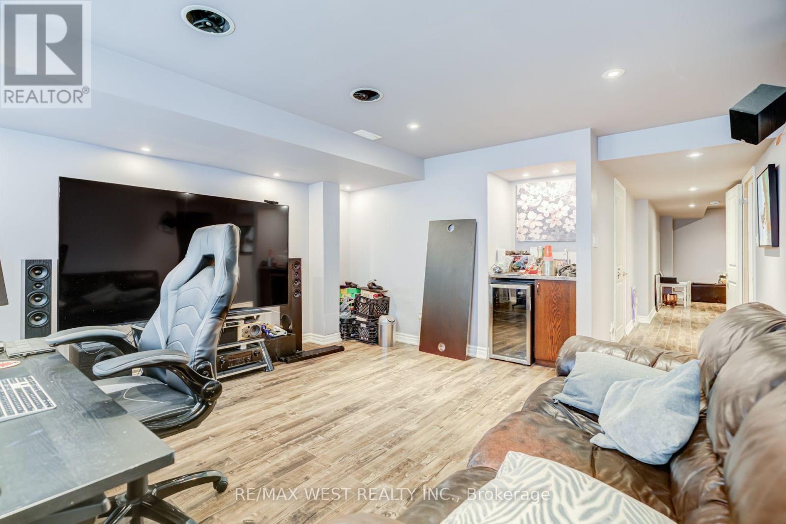 12 Hoard Avenue S, New Tecumseth, ON