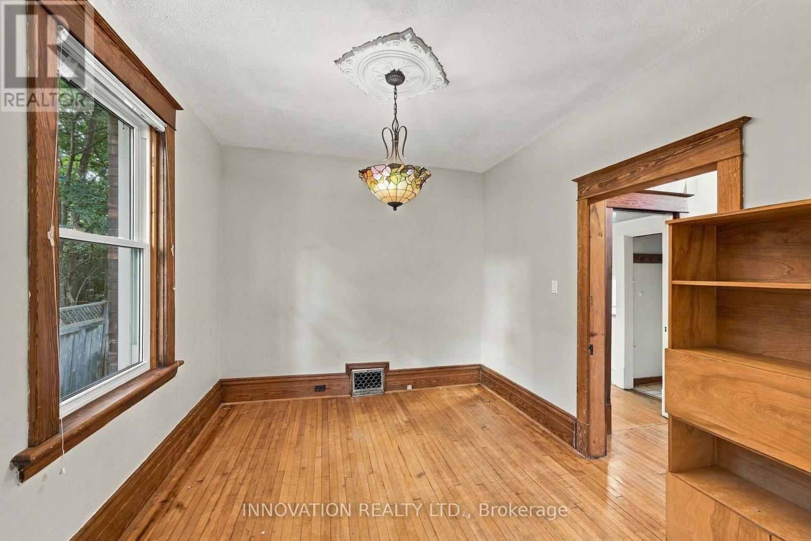 204 Compton Avenue, Ottawa, ON