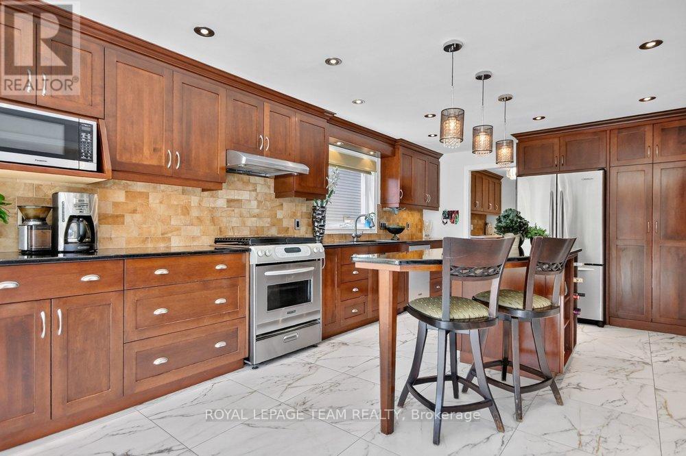 1877 Montereau Avenue, Ottawa, ON