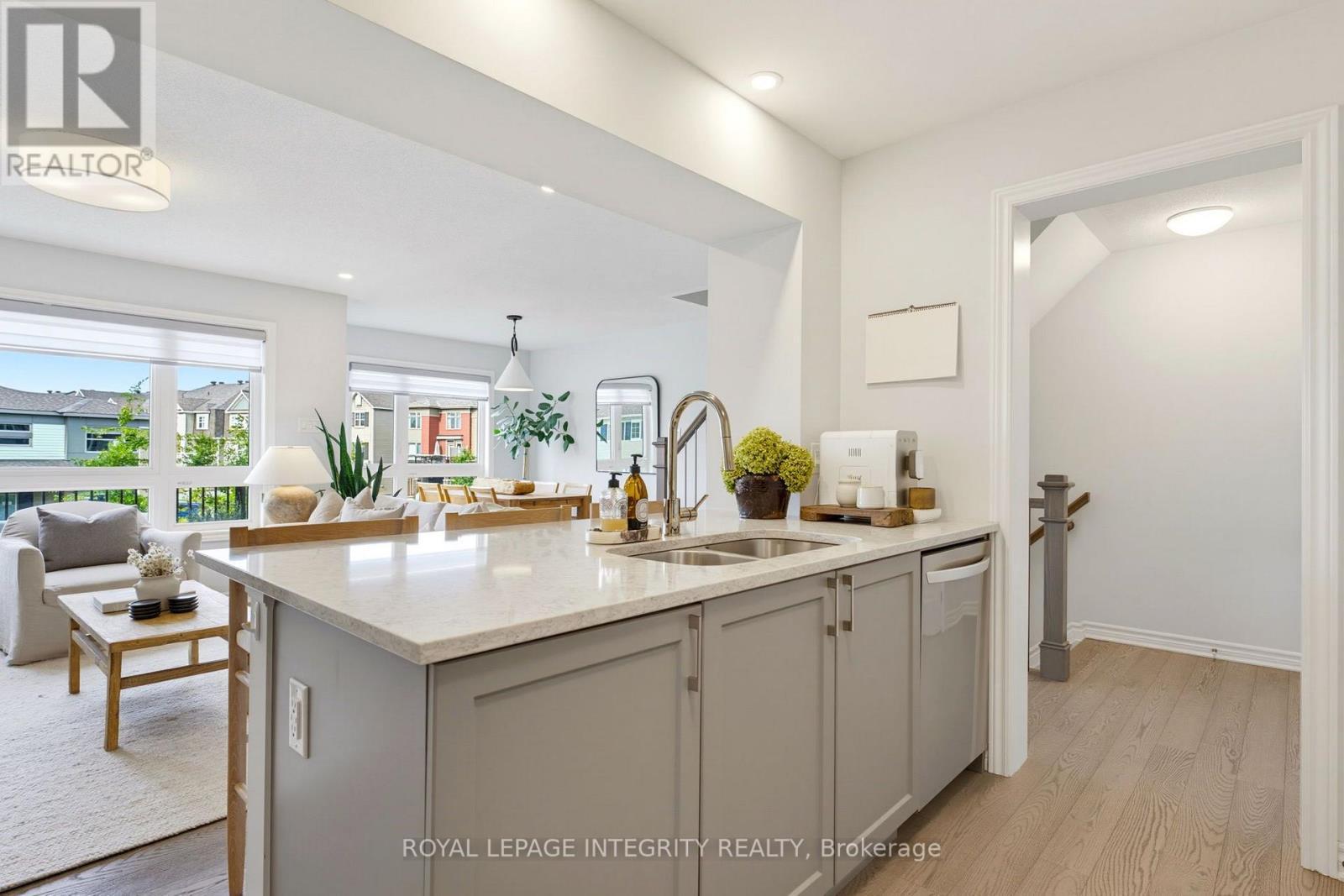 66 Feathertop Lane, Ottawa, ON