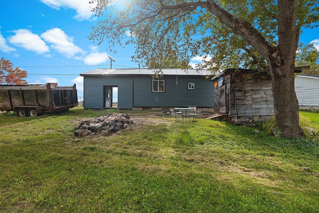 Back of Structure - 82 Rue Thomas-Lefebvre, Mansfield-Et-Pontefract, QC