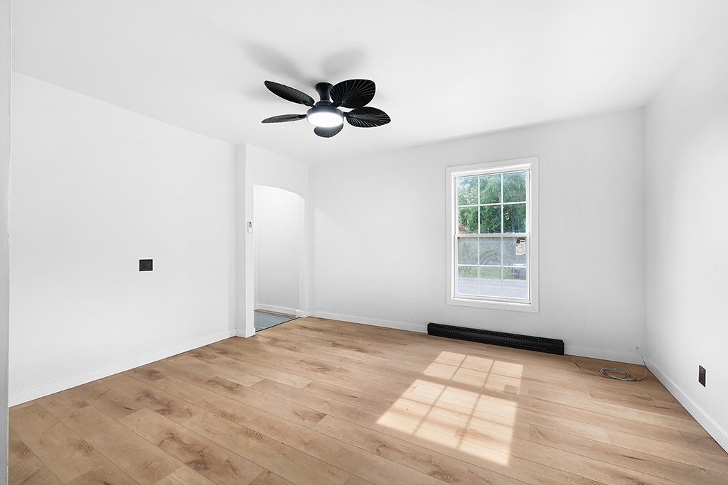 Living Room - 82 Rue Thomas-Lefebvre, Mansfield-Et-Pontefract, QC
