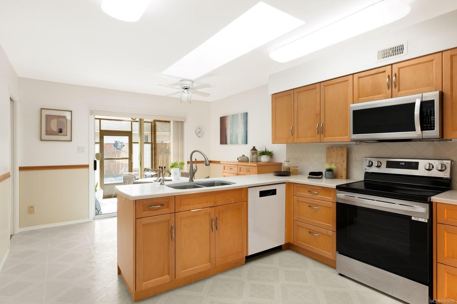 7436 East Saanich Rd, Central Saanich, BC