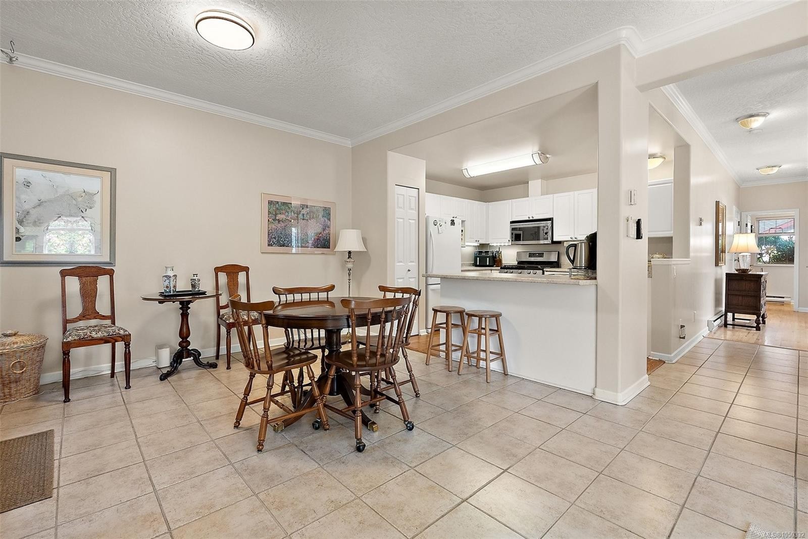 #106-1110 Willow St, Saanich, BC