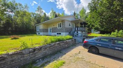 853Z - 855Z Mtée du Lac-Paquet Rivière-Rouge, QC J0T 1T0