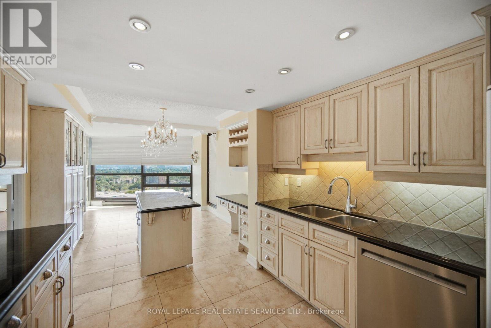2305 - 2010 Islington Avenue, Toronto, ON