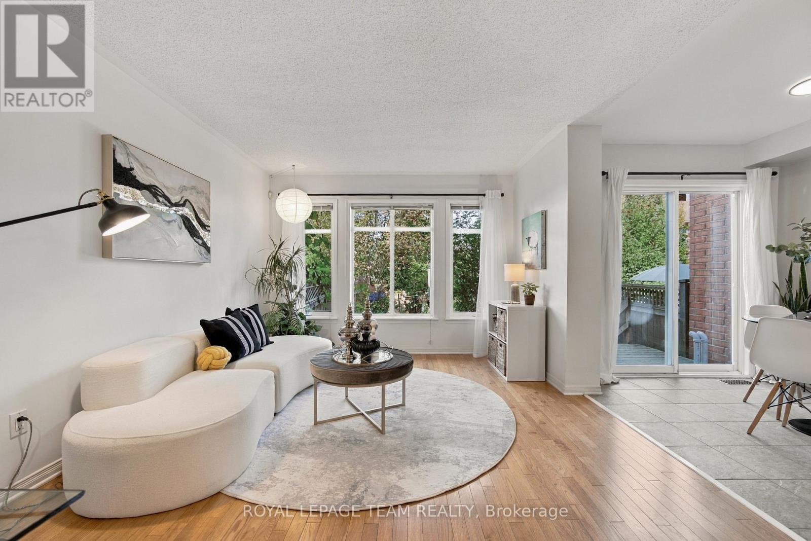 135 Gatespark Private, Ottawa, ON