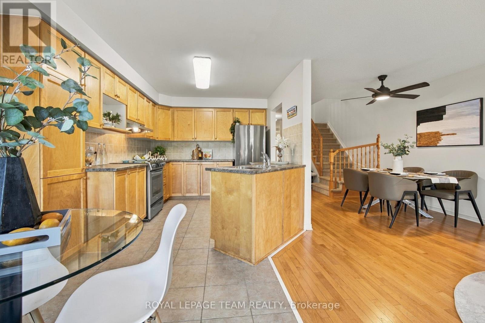 135 Gatespark Private, Ottawa, ON