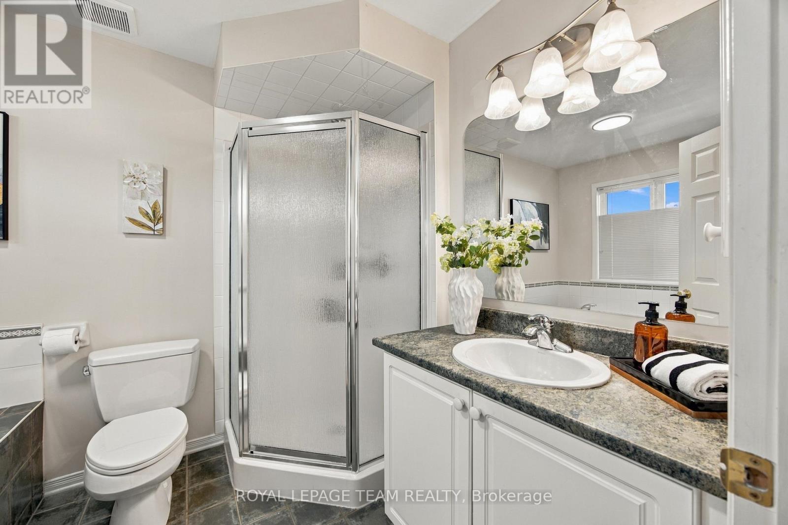 135 Gatespark Private, Ottawa, ON