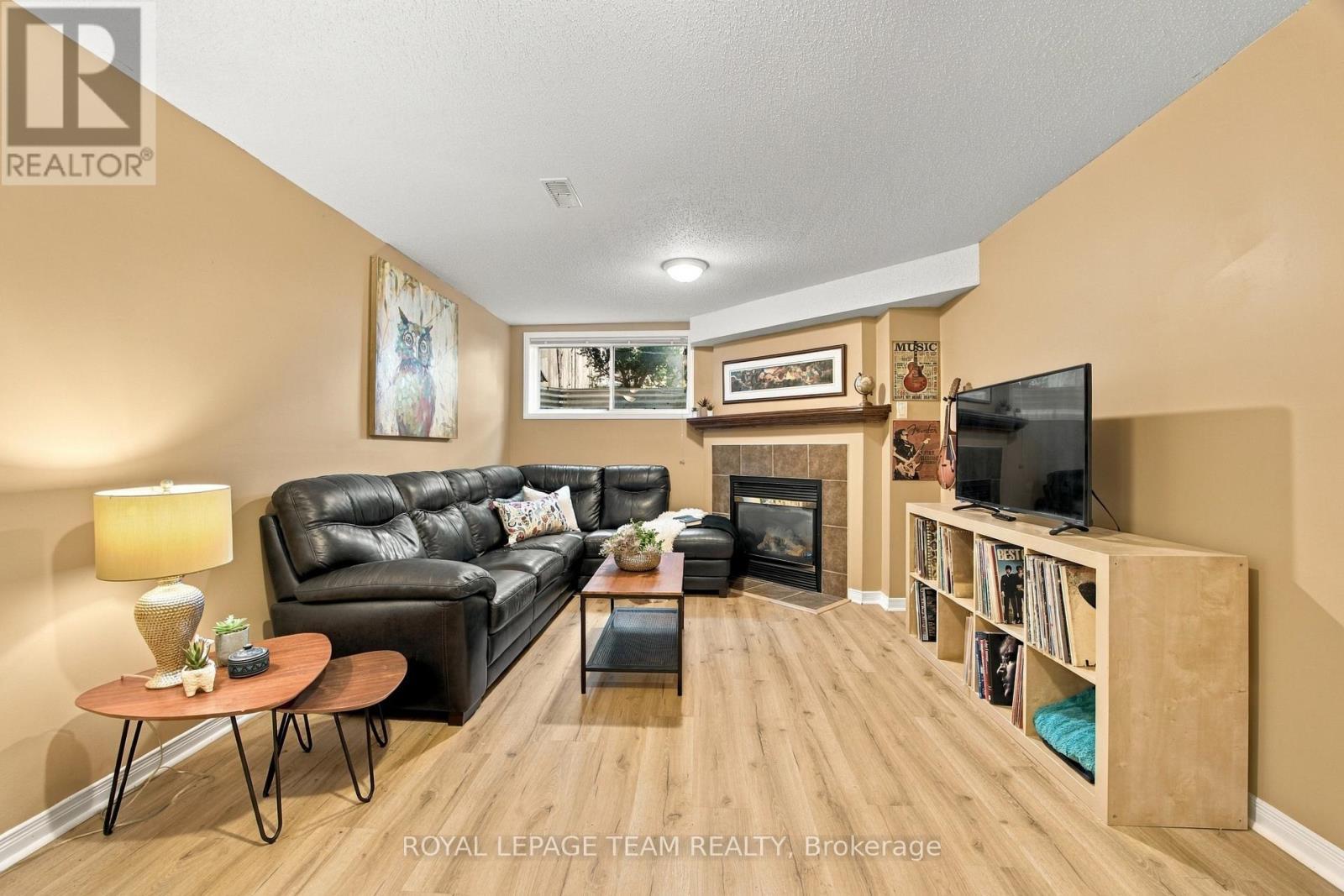 135 Gatespark Private, Ottawa, ON