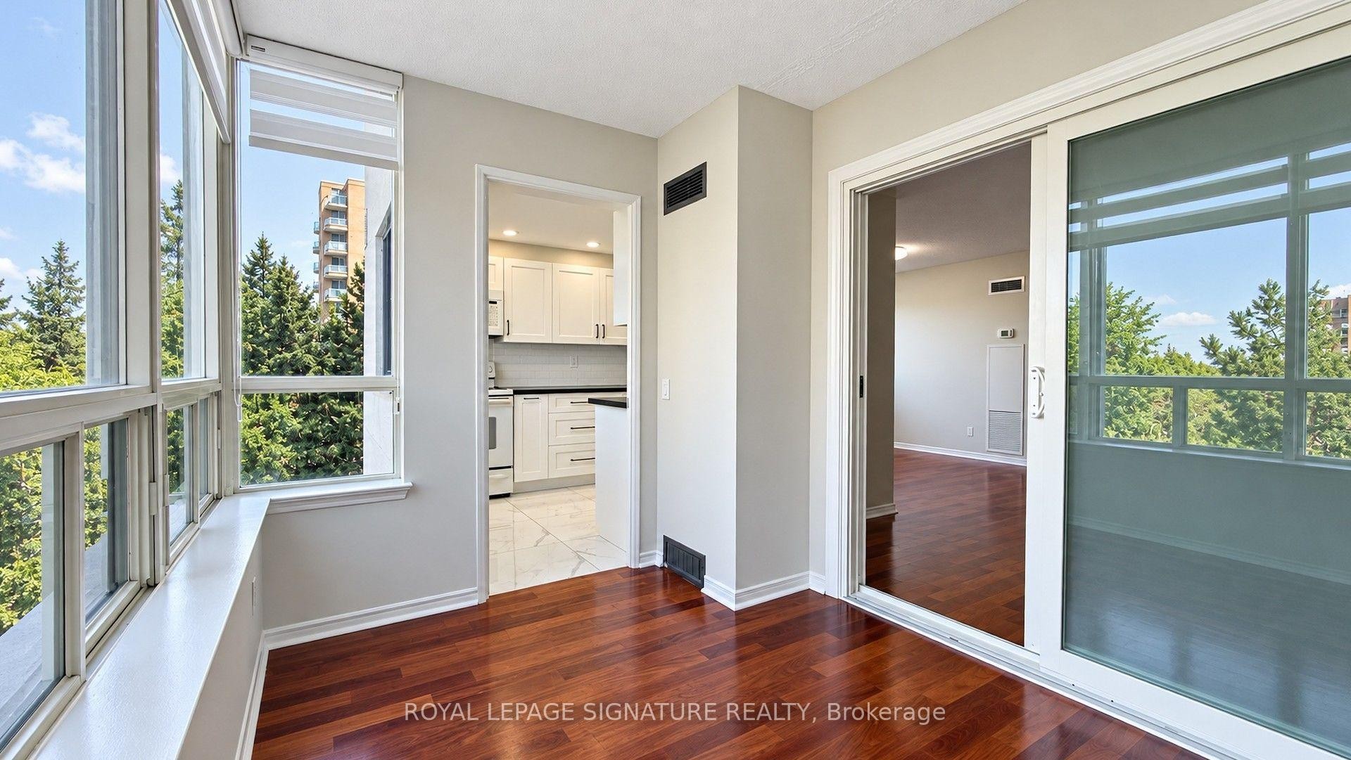 411-7 Bishop Avenue, Toronto, ON
