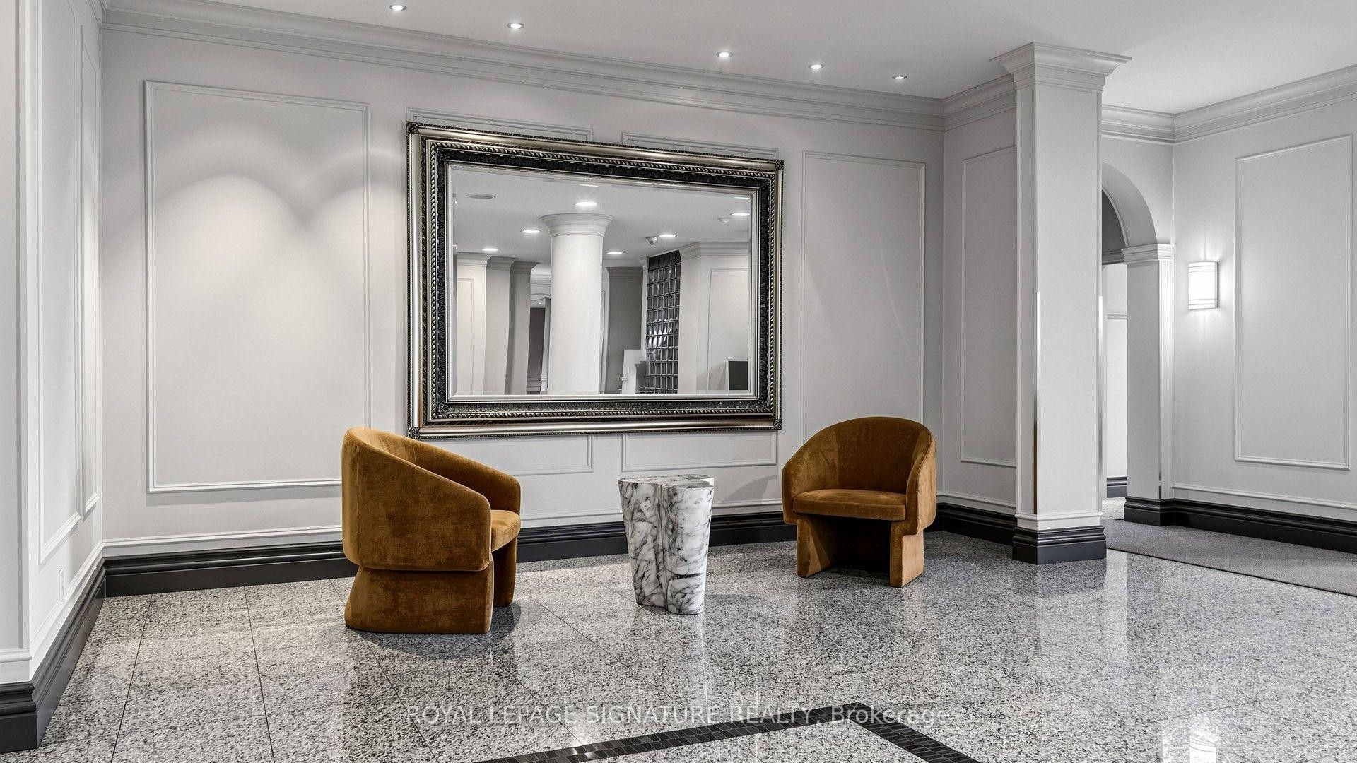 411-7 Bishop Avenue, Toronto, ON