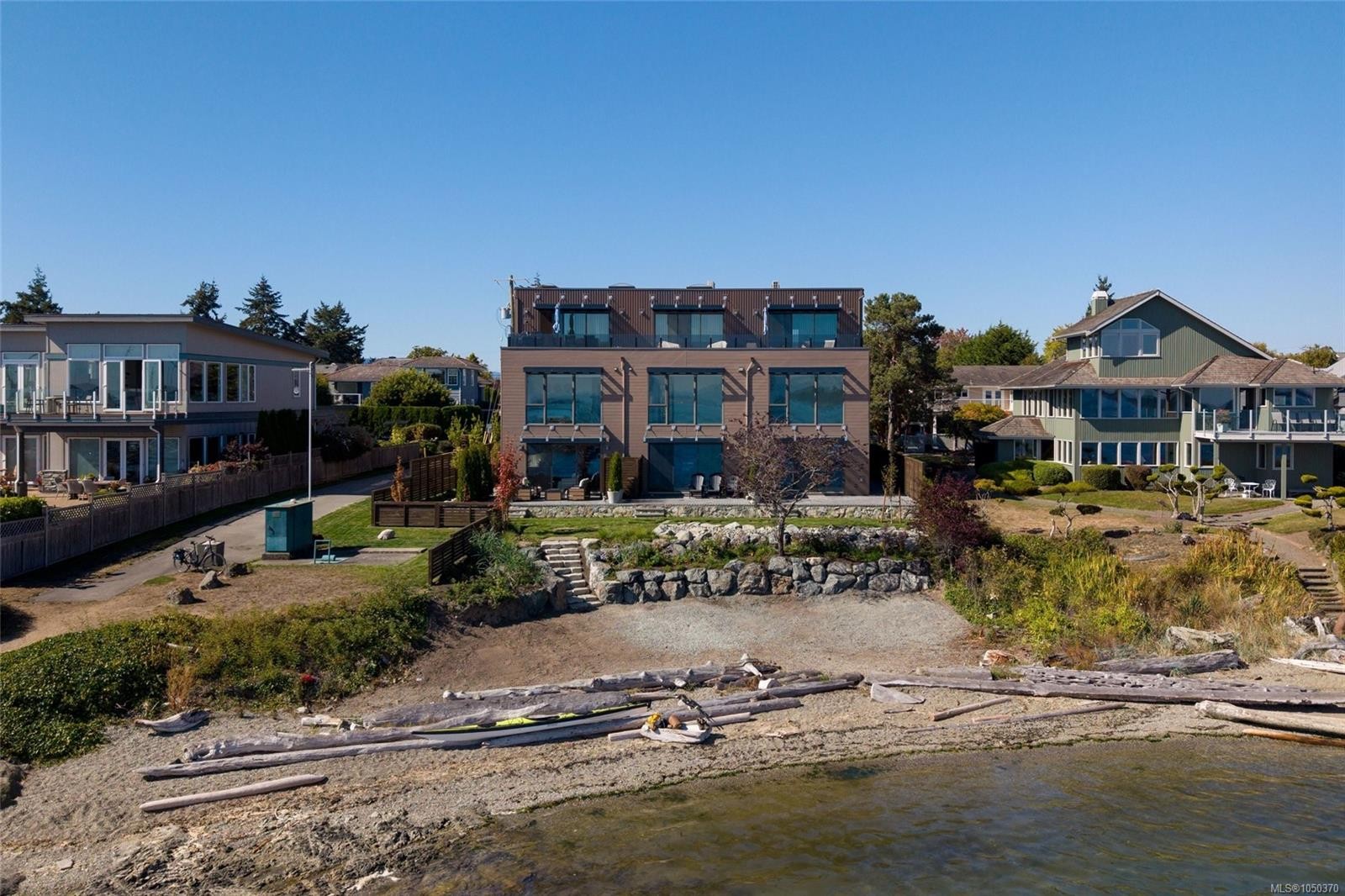#1-2525 Rothesay Ave, Sidney, BC
